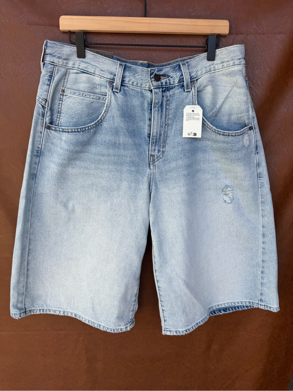 NWT Levi’s Super Baggy Jorts Light Wash Denim Shorts Size 31